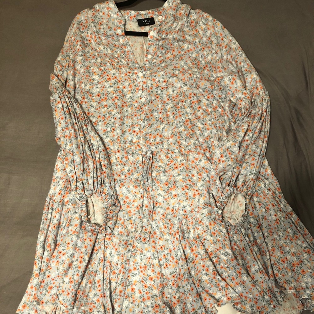Vici grey & white/ orange floral dress- never worn